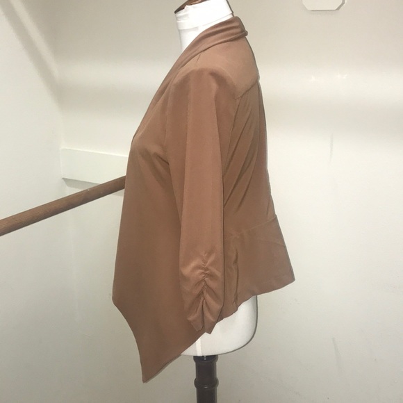 COPY - Camel lightweight blazer - Picture 2 of 6